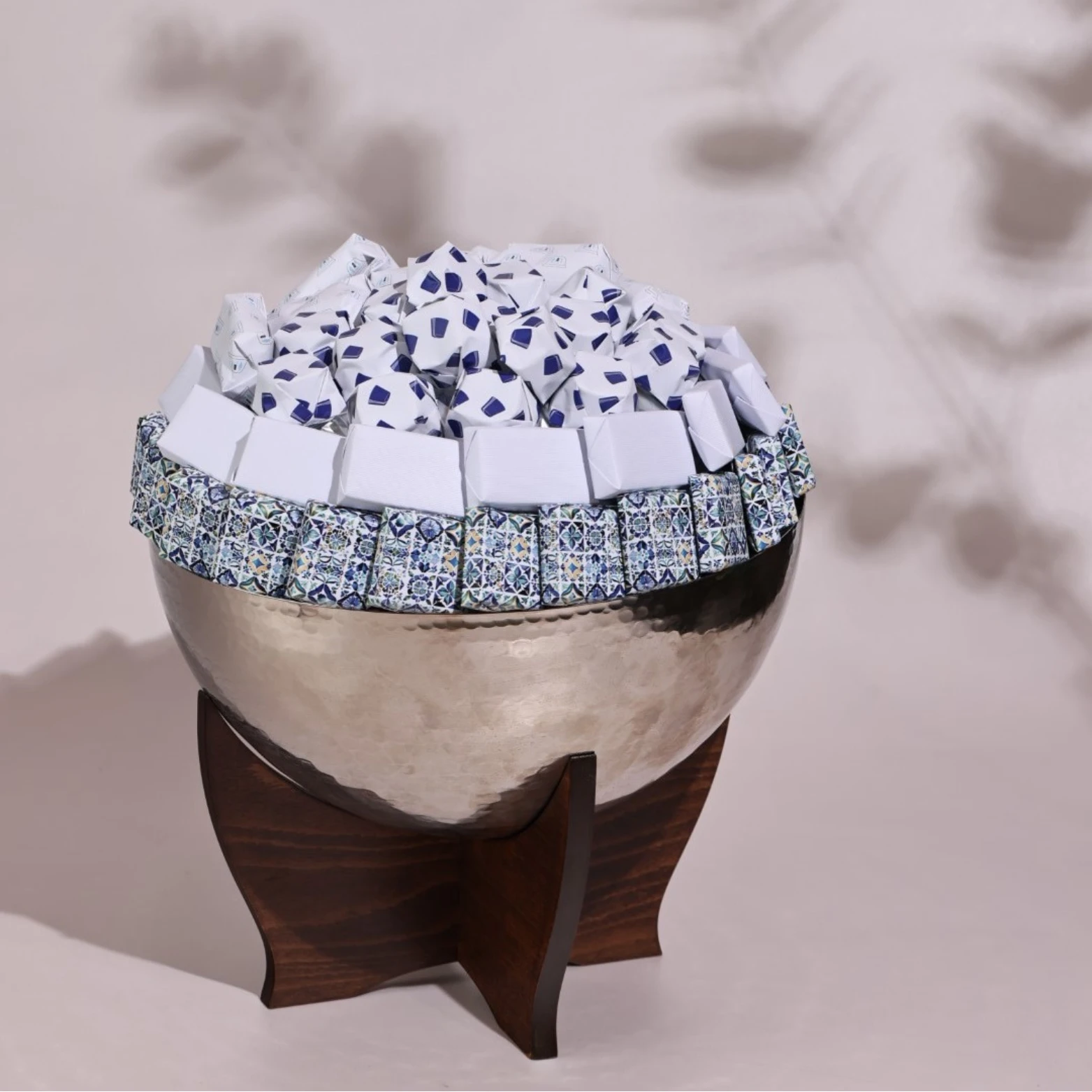 1.1KG Metallic Bowl with Wooden Base, Les Arabesques