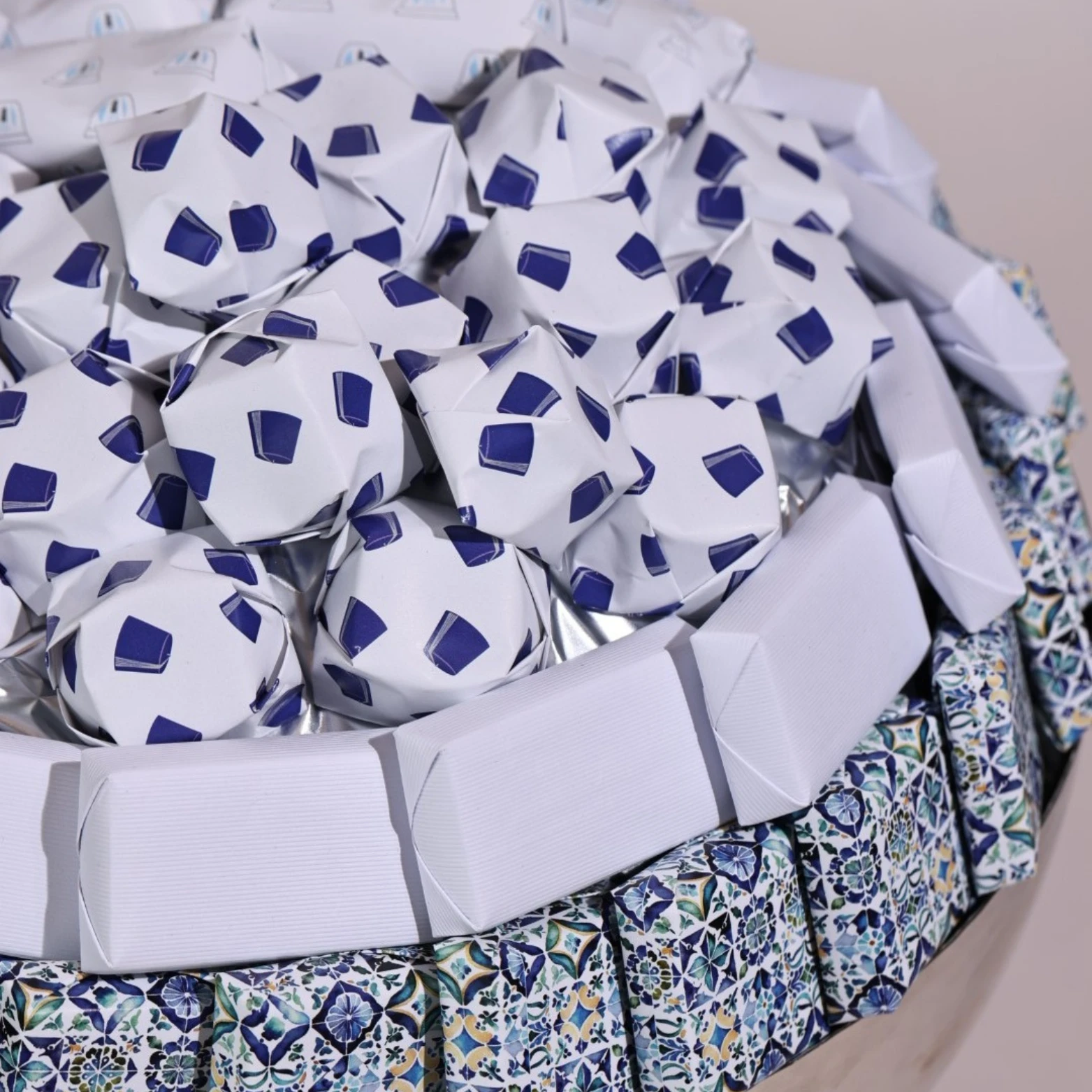 1.1KG Metallic Bowl with Wooden Base, Les Arabesques - Image 2