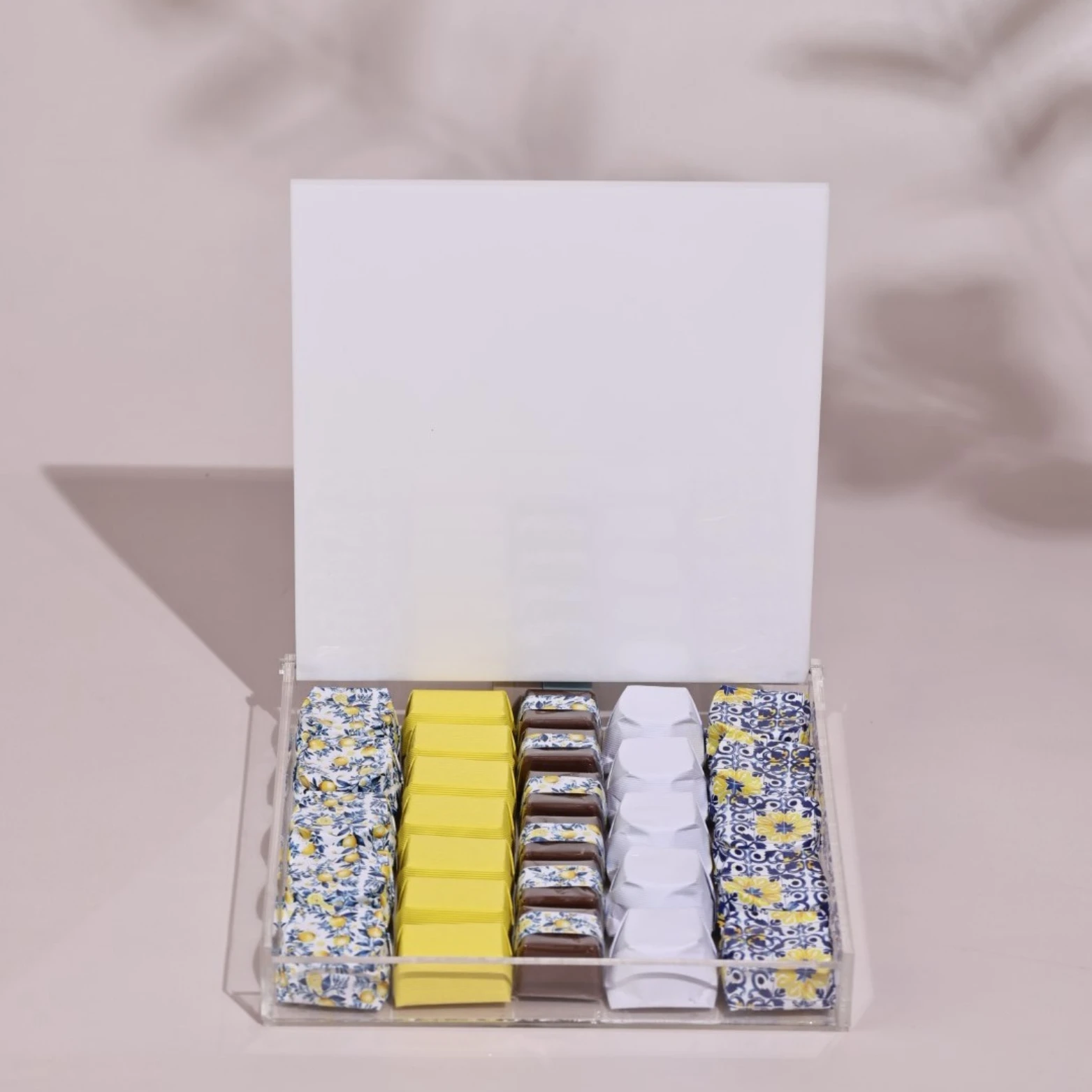 850G Acrylic Chocolate Box, Les Rêves d'Été - Image 3